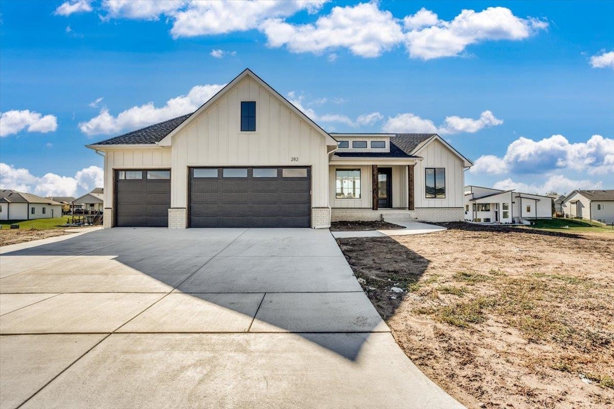 Property Photo:  282 S Wellcrest Ct.  KS 67052 