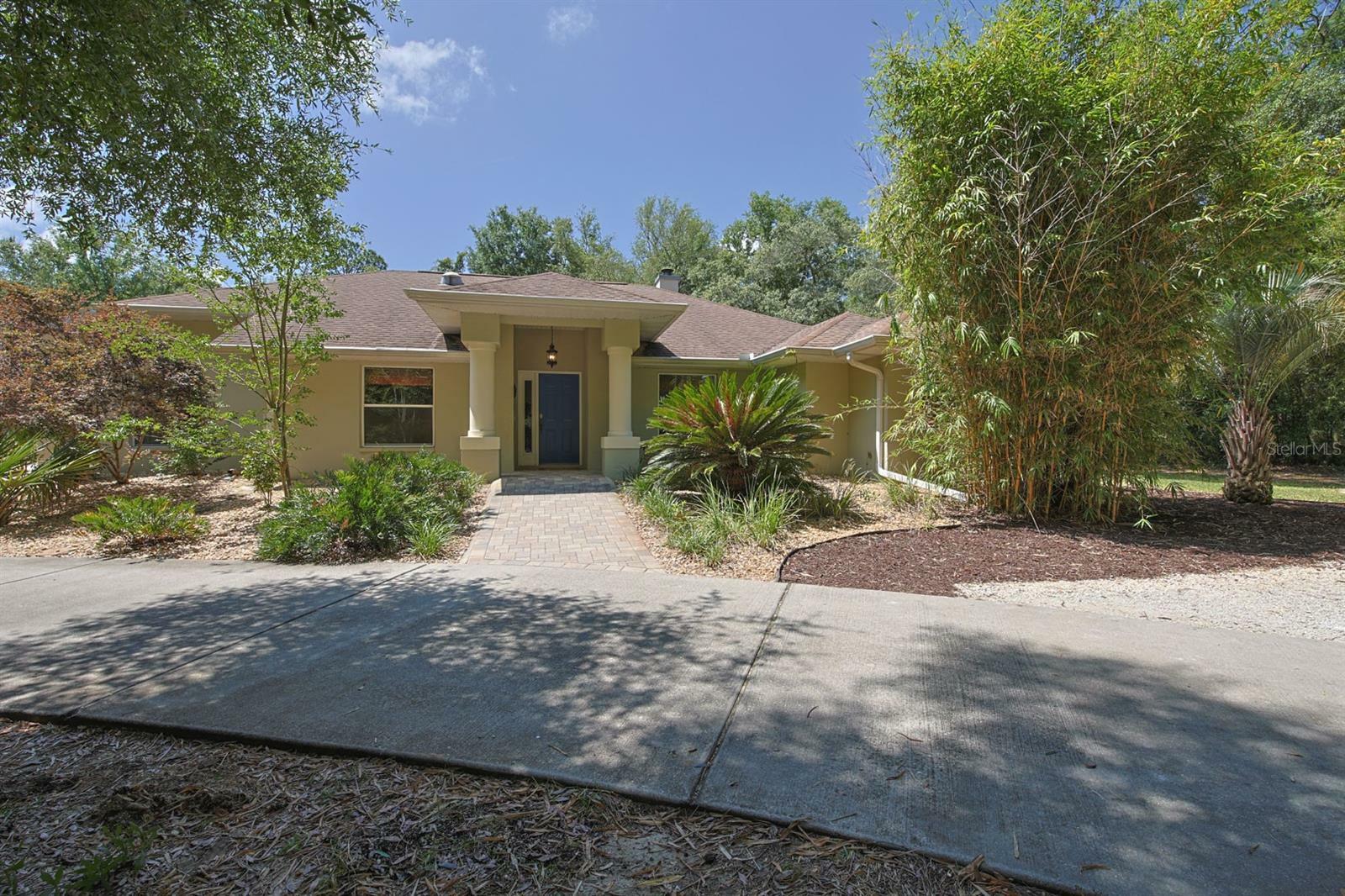 Property Photo:  136 E Pilar Street  FL 34442 