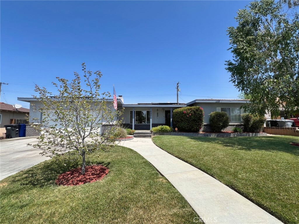 Property Photo:  490 Myrtlewood Drive  CA 92320 