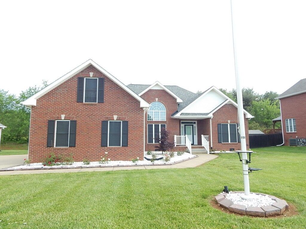 Property Photo: 3144 Southpoint Dr TN 37043