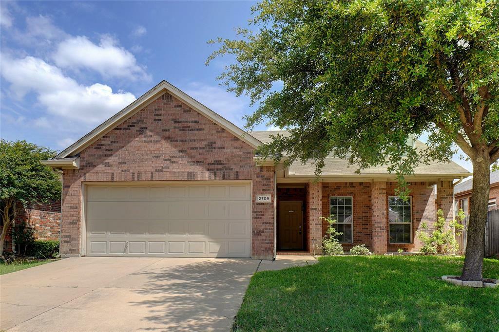 Property Photo: 2709 Chadwick Drive TX 76131