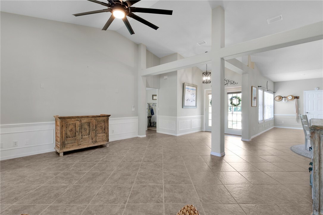 Property Photo:  580 W Pointe Court SW  FL 32962 