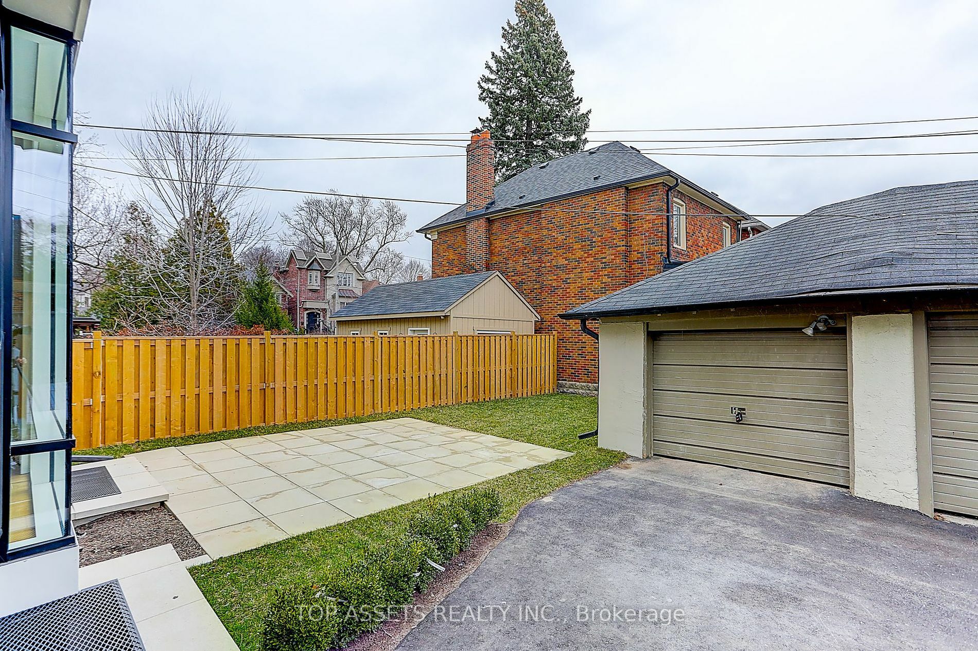 Property Photo:  189 Wanless Ave  ON M4N 1W4 
