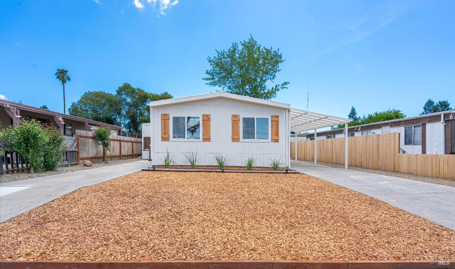 Property Photo: 207 Magnolia Avenue CA 95407