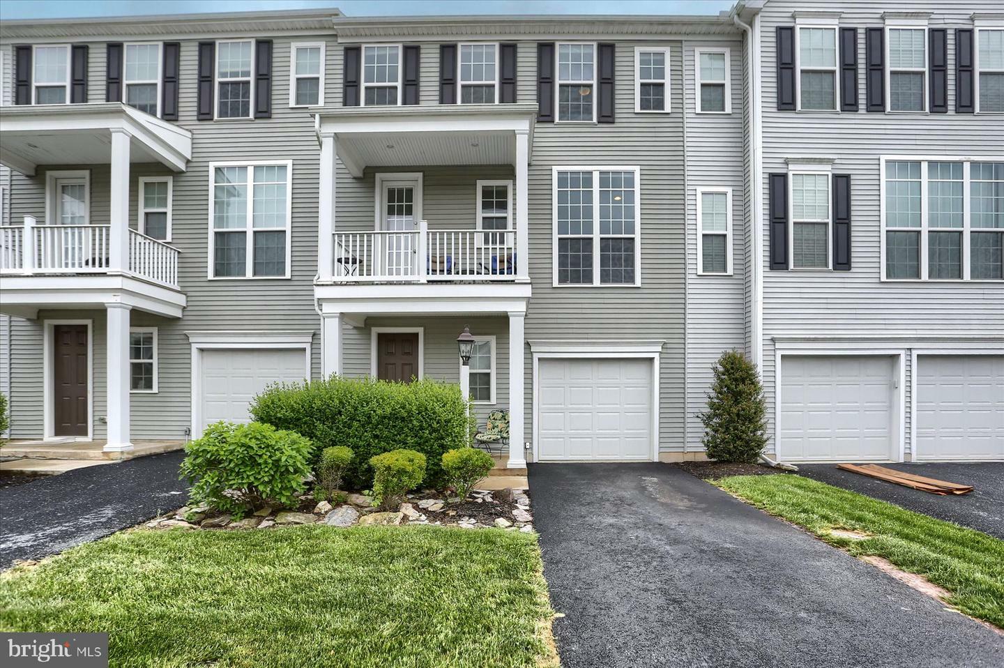 Property Photo:  546 Rayburn Court  PA 17036 