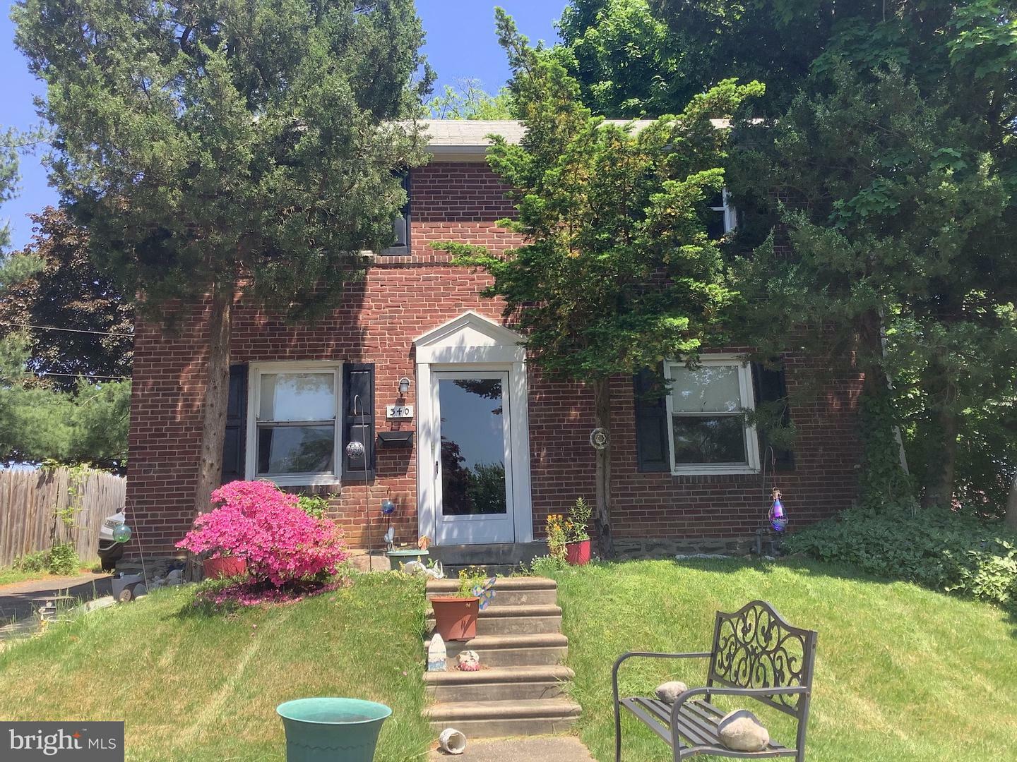 Property Photo:  340 Morris Avenue  PA 19022 