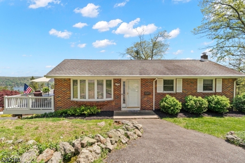 Property Photo:  3 Cedar Falls Ter  NJ 07871 