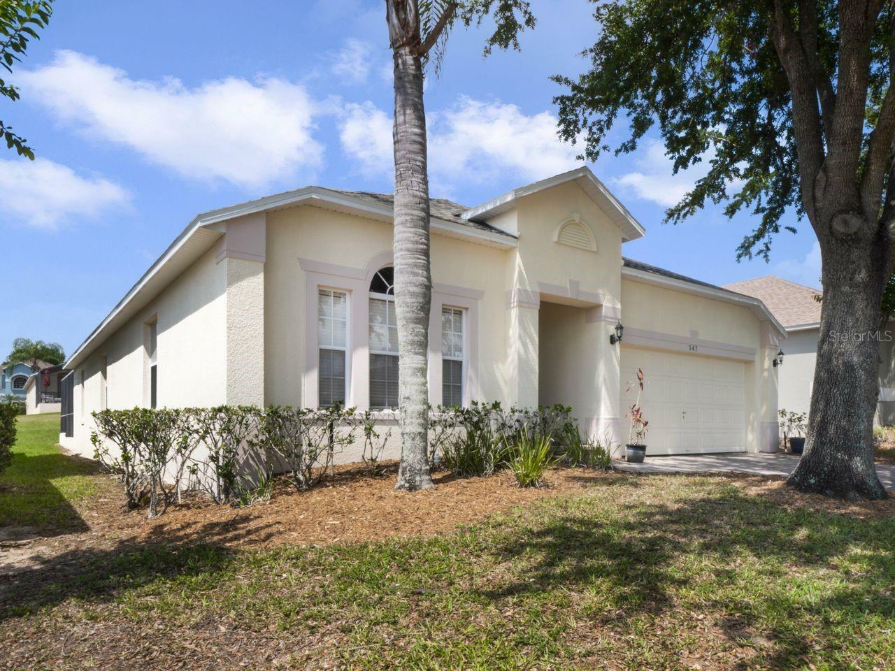 Property Photo:  547 Kensington Drive  FL 33897 