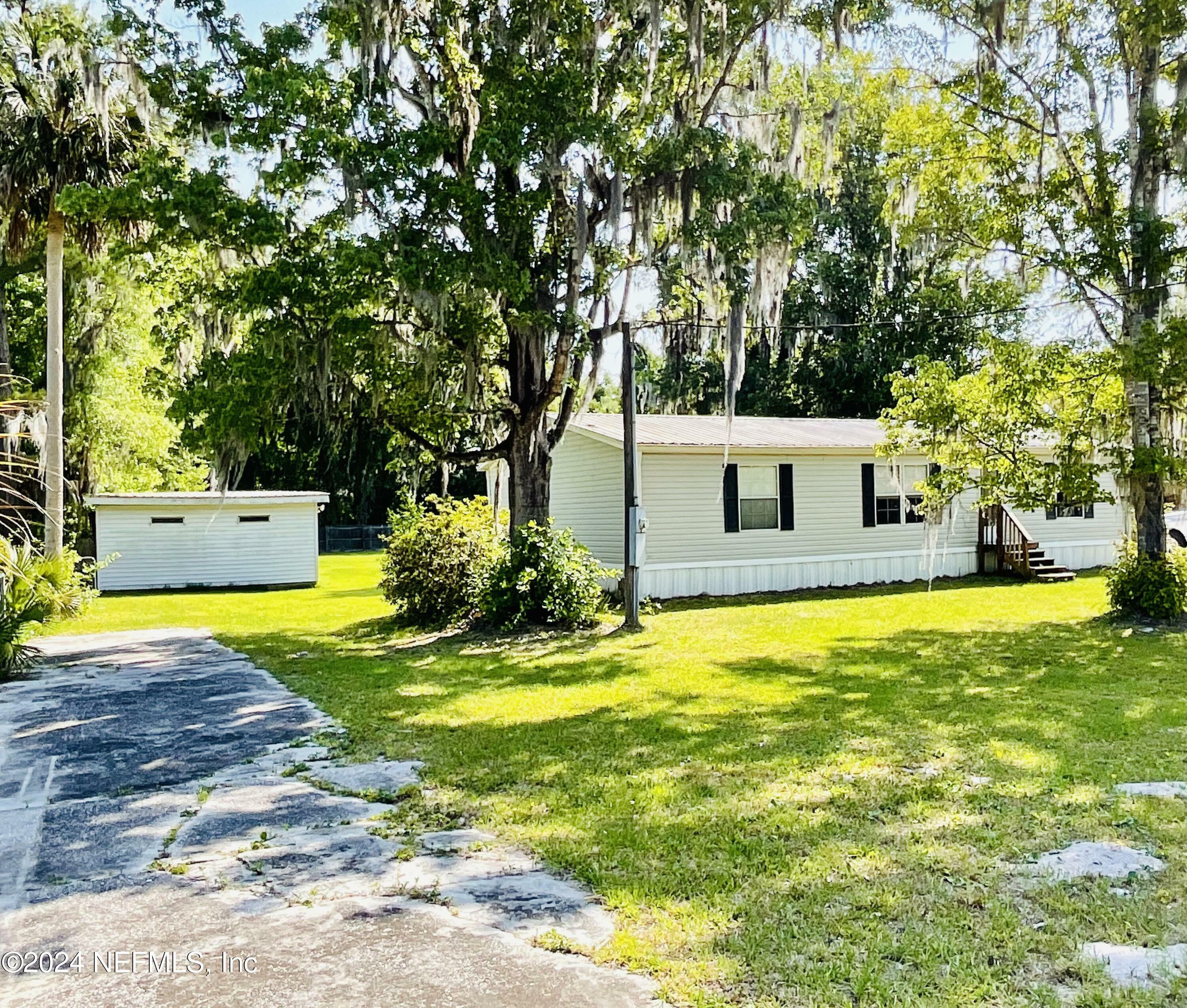 Property Photo:  106 Browns Road  FL 32187 