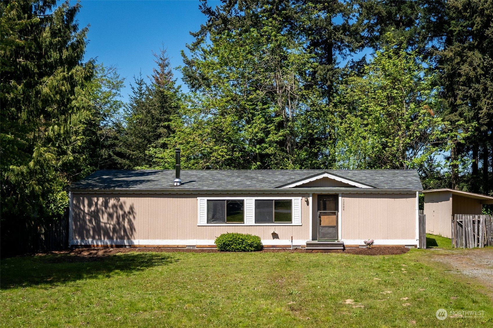 Property Photo:  12506 118th Avenue Ct E  WA 98374 