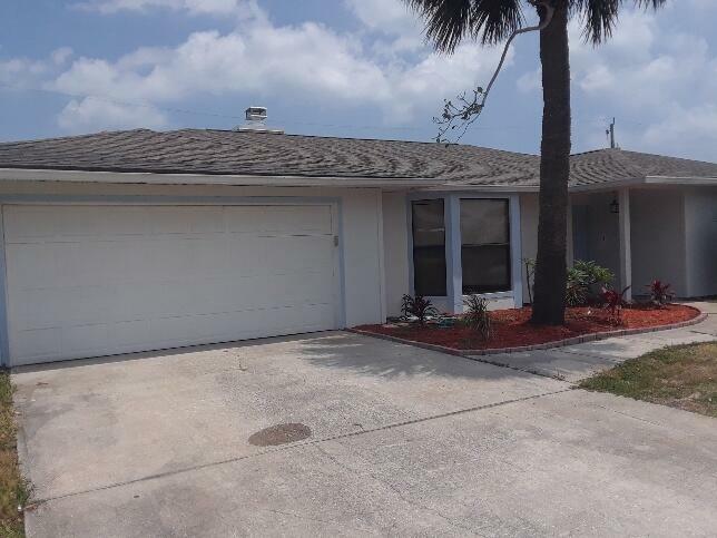 Property Photo:  330 Lee Avenue  FL 32937 