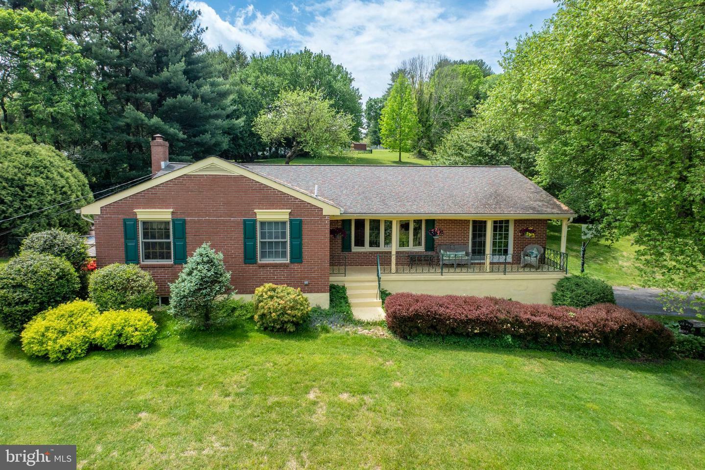 Property Photo:  1602 Linda Drive  PA 19380 