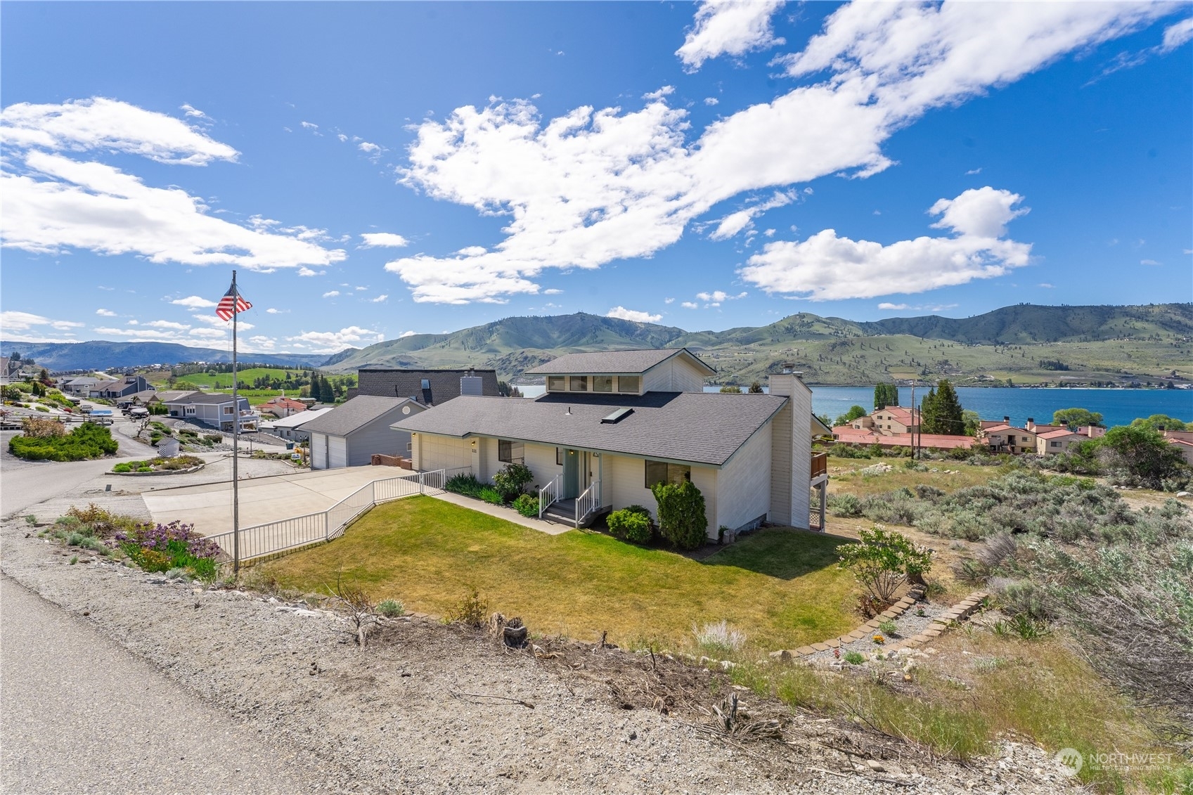 111 Riviera Drive  Chelan WA 98816 photo