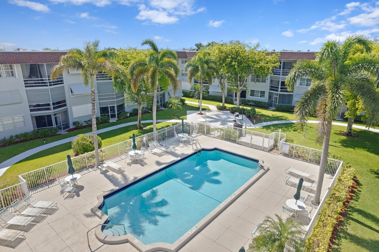 Property Photo: 400 SE 10 Street 314 FL 33441