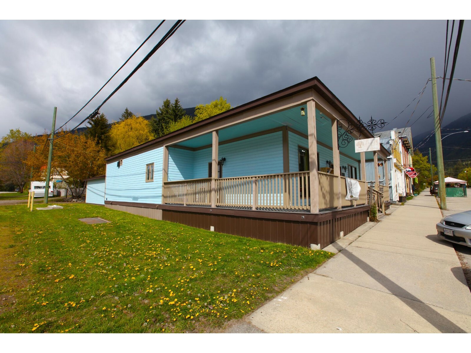 Property Photo:  302 6th Avenue  BC V0G 1S0 