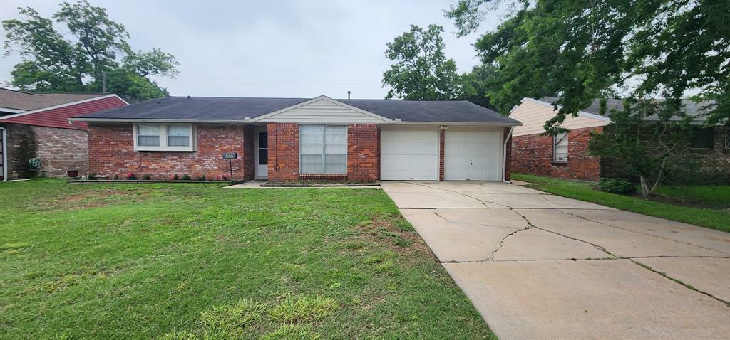 4407 Grapevine Street  Houston TX 77045 photo