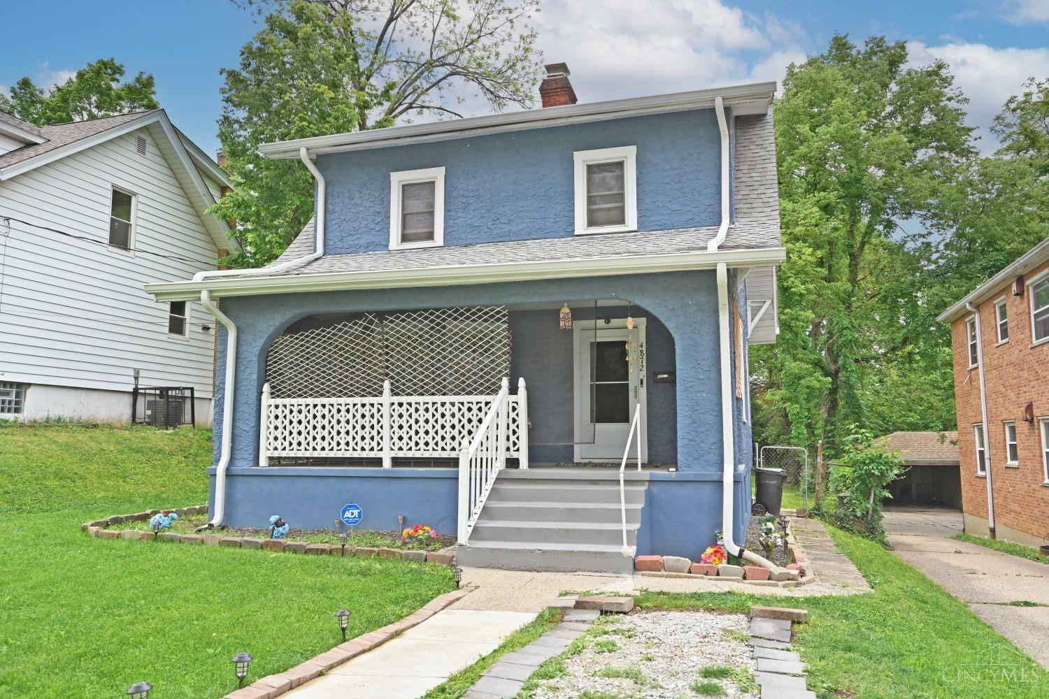 Property Photo: 4872 N Overlook Avenue OH 45238