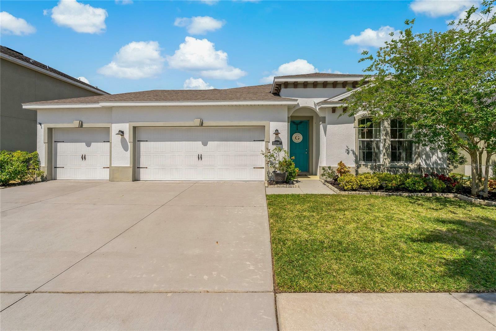 Property Photo: 11047 Spring Point Circle FL 33579