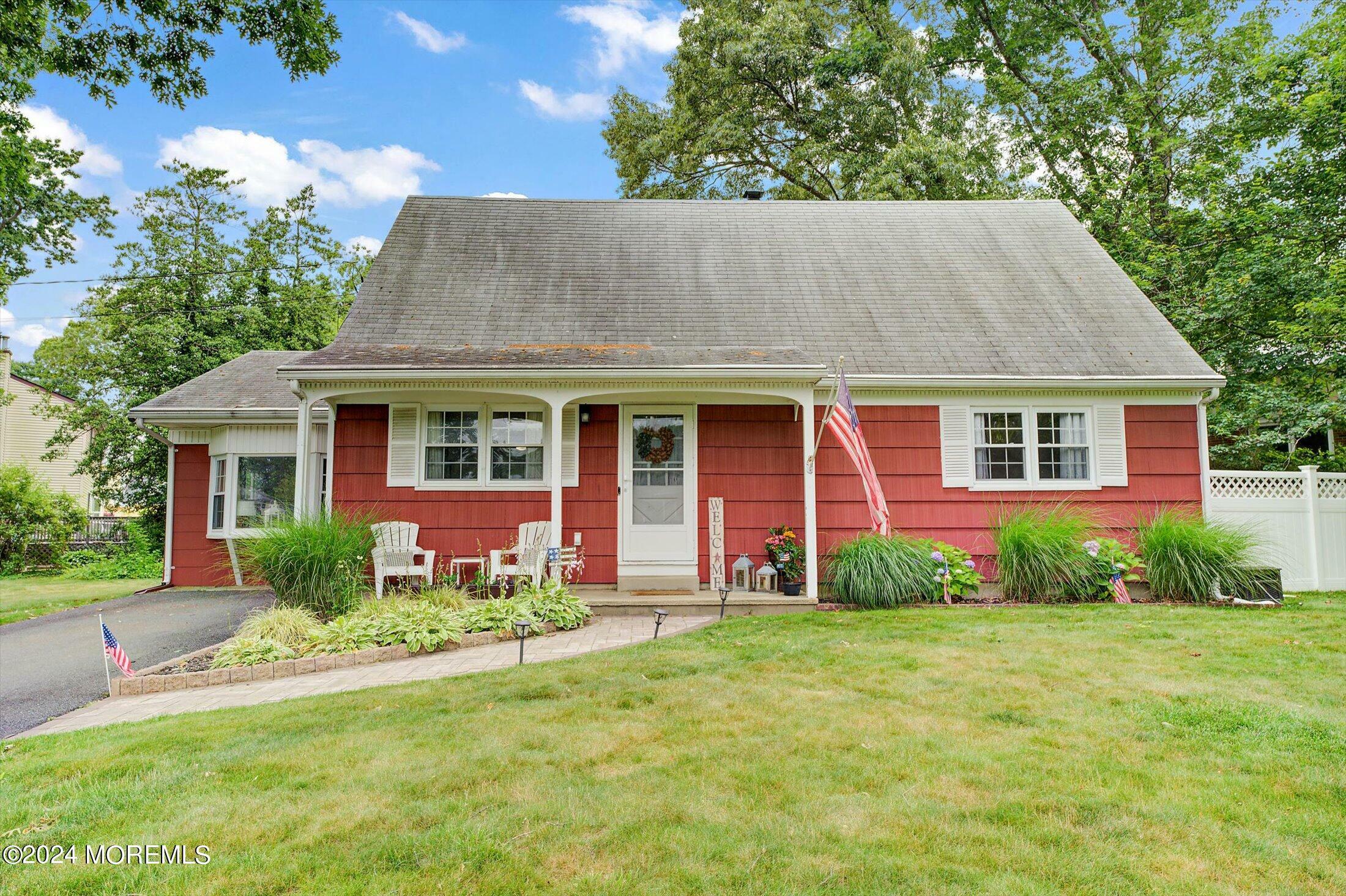 Property Photo:  606 Duke Court  NJ 08753 