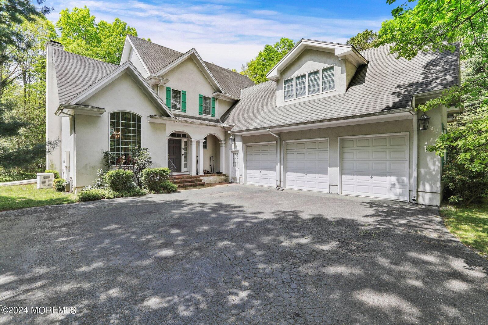 Property Photo:  37 Deer Trail Drive  NJ 08510 
