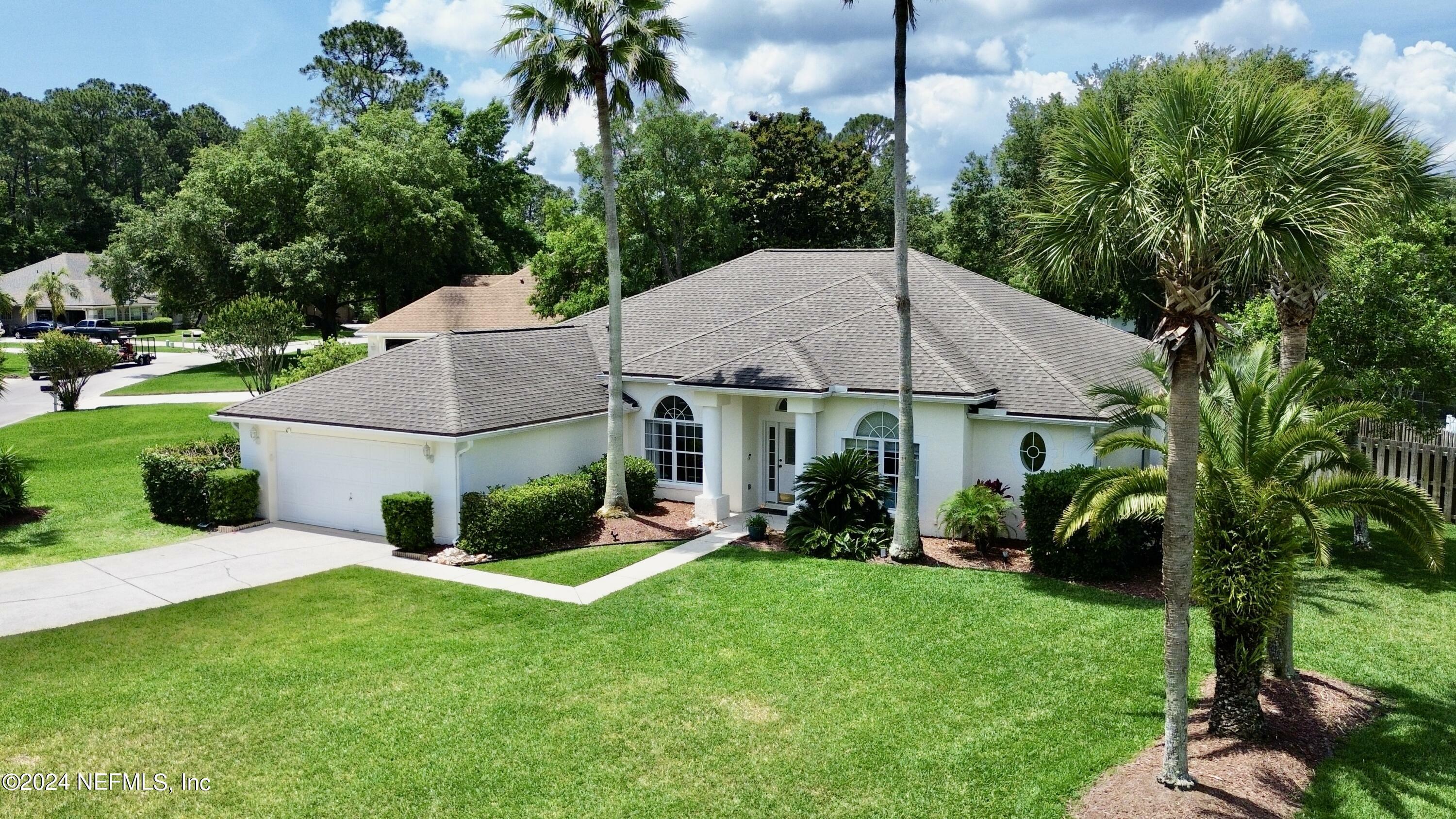 Property Photo:  1152 Lake Parke Drive  FL 32259 