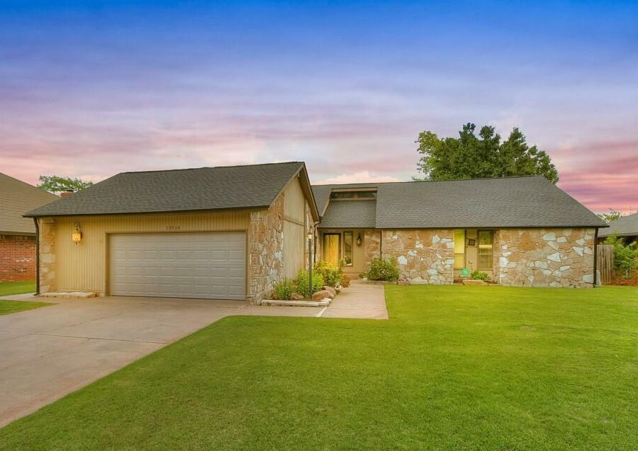 Property Photo:  13516 Apple Valley Drive  OK 73120 