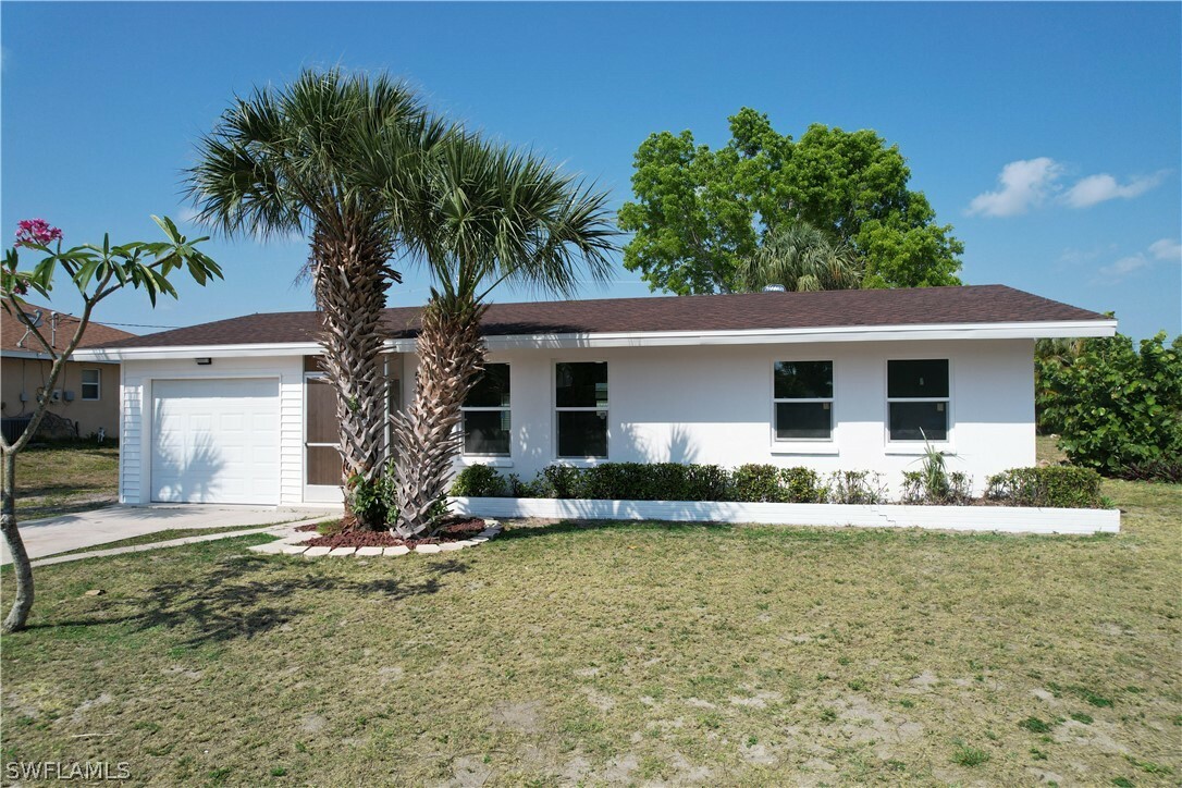 Property Photo:  5249 Pocatella Court  FL 33904 