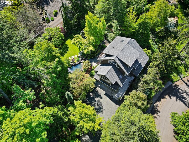 2089 Graham Dr  Eugene OR 97405 photo