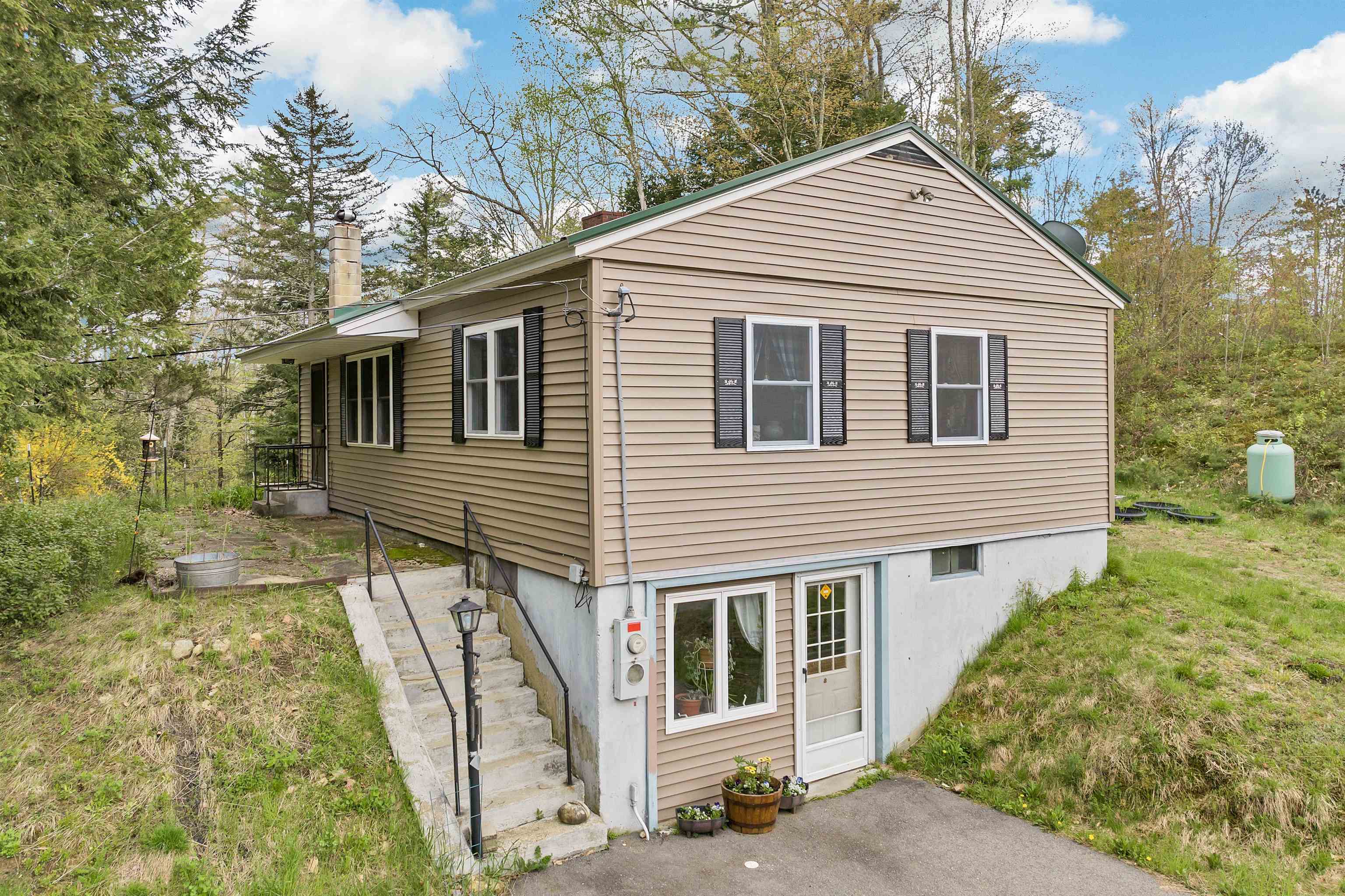 Property Photo: 209 Suncook Valley Highway NH 03234