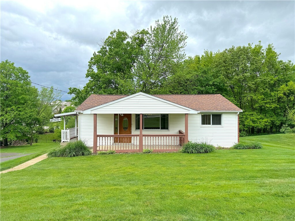 Property Photo: 11600 Dennis Cir PA 15642