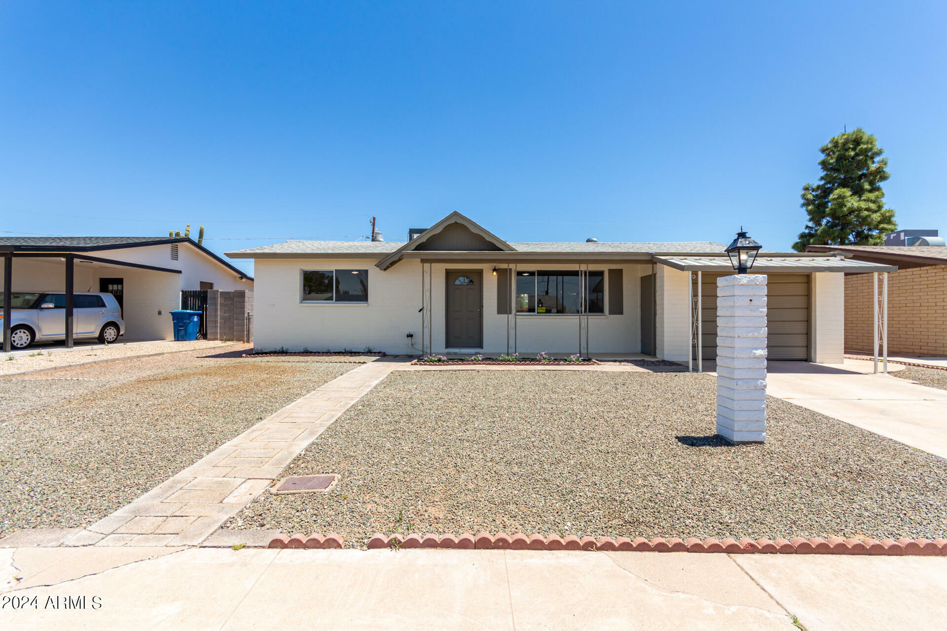 Property Photo:  1079 S Lawther Drive  AZ 85120 