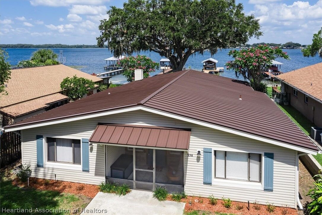 Property Photo:  328 Cloverleaf Road  FL 33852 