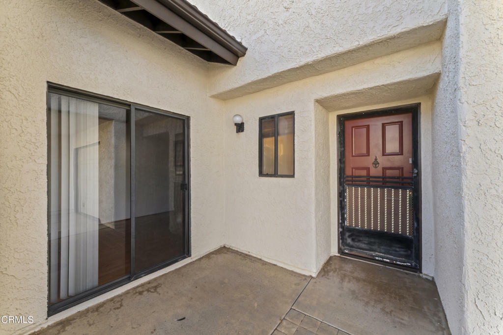 Property Photo:  2534 Danube Way  CA 93036 