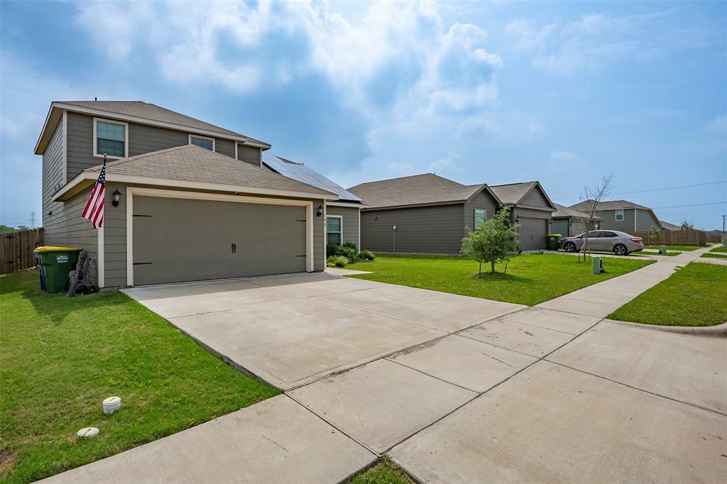 Property Photo:  195 Liberty Lane  TX 76084 