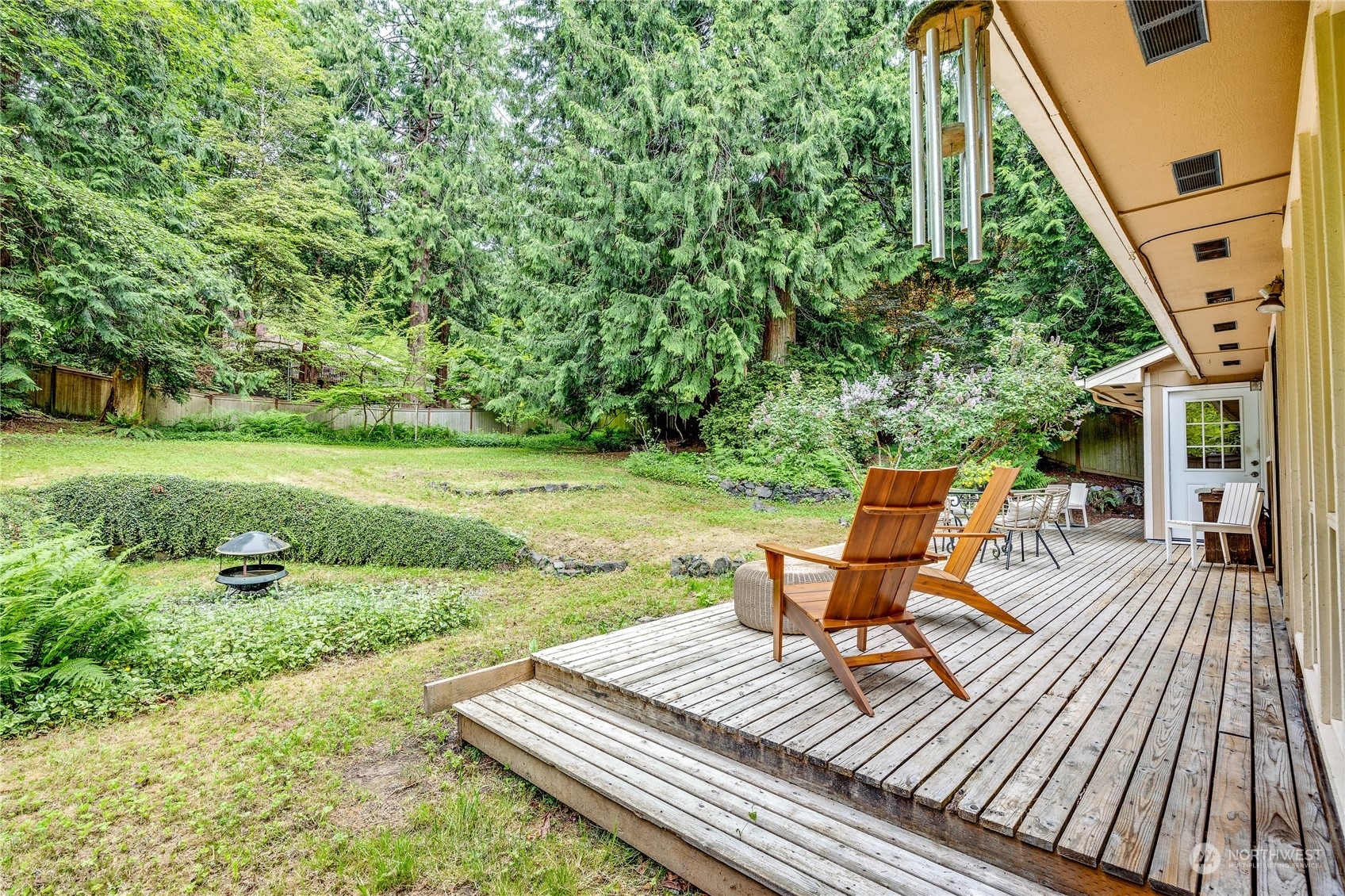 Property Photo:  11345 Kallgren Road NE  WA 98110 