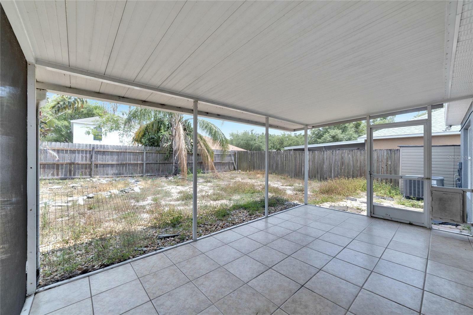 Property Photo:  11614 Ivy Flower Loop  FL 33569 