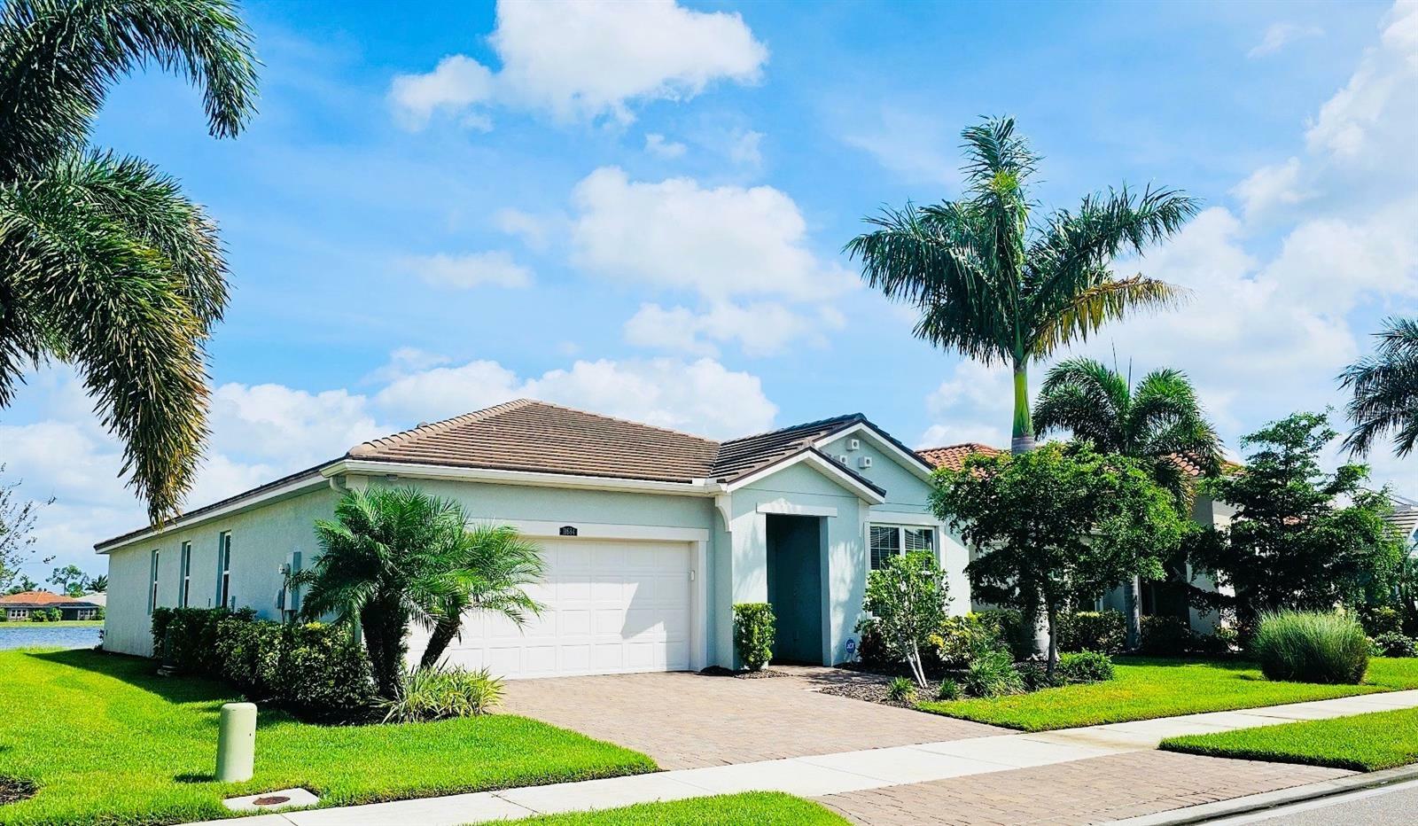 Property Photo: 11684 Renaissance Boulevard FL 34293