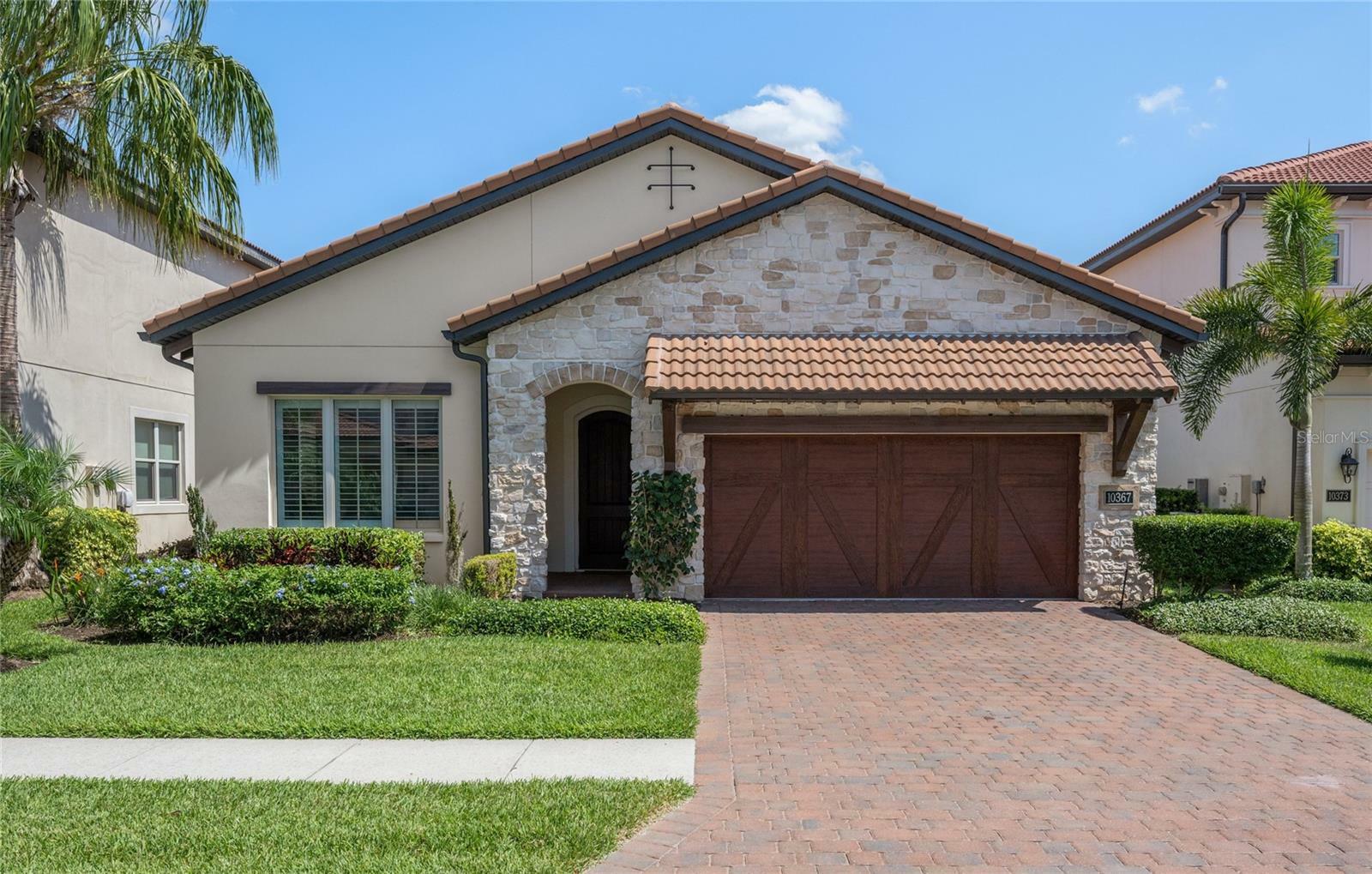 Property Photo:  10367 Royal Cypress Way  FL 32836 