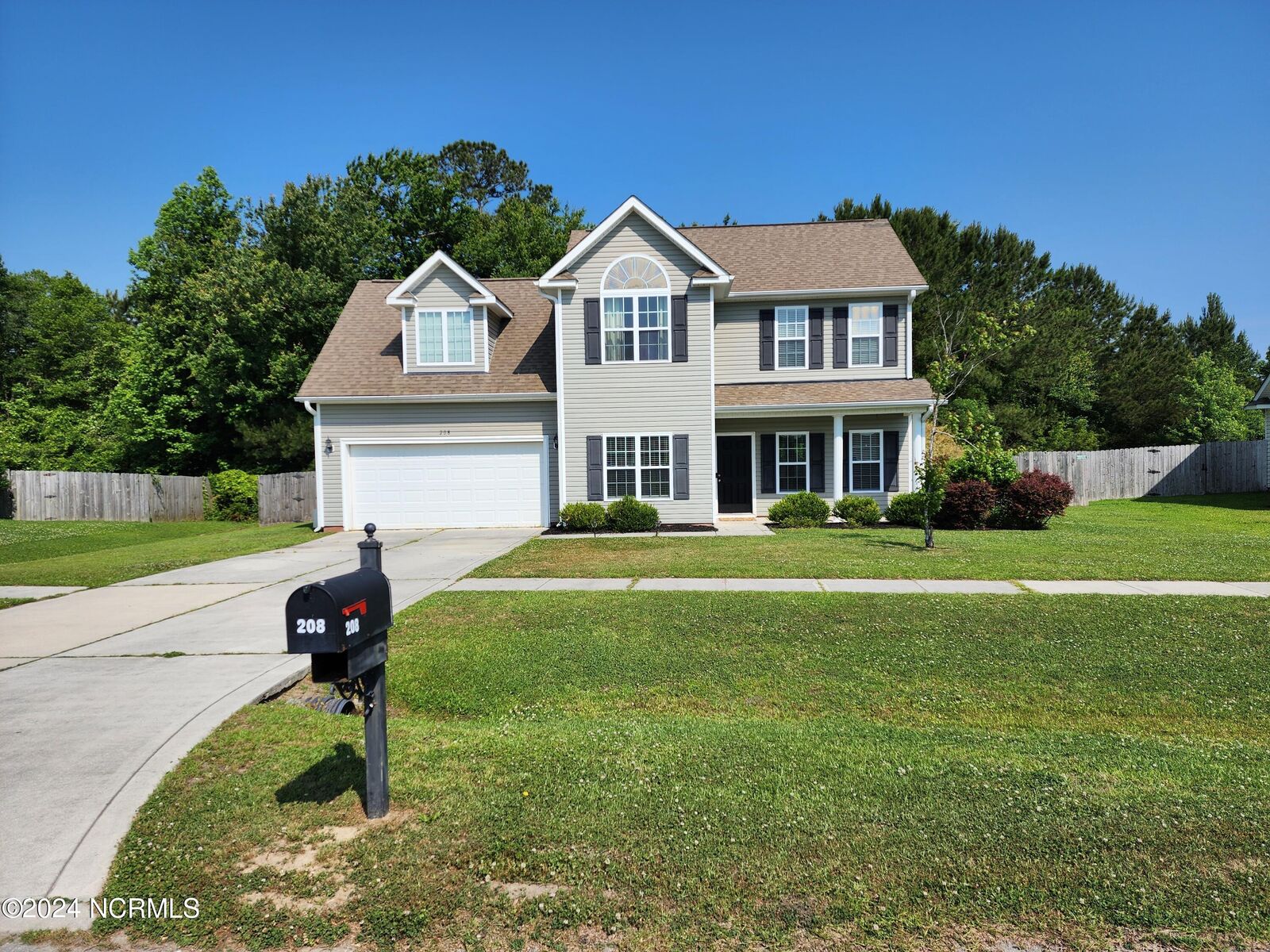 Property Photo:  208 Diamond Court  NC 28546 