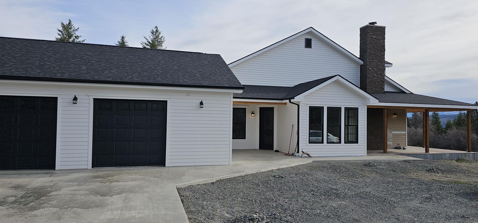 Property Photo:  959 Philpott Rd  WA 99114 