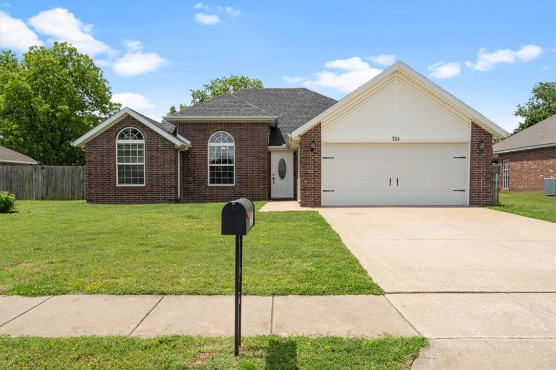 Property Photo: 751 Harvest Street AR 72719