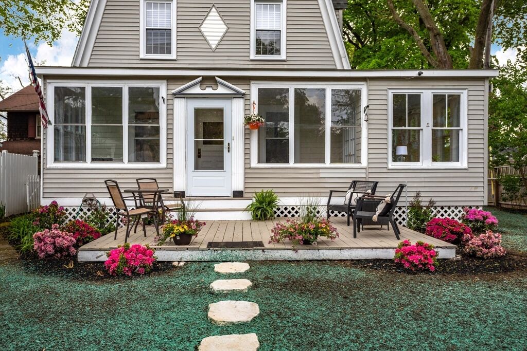 Property Photo:  7 Grove St  MA 01940 