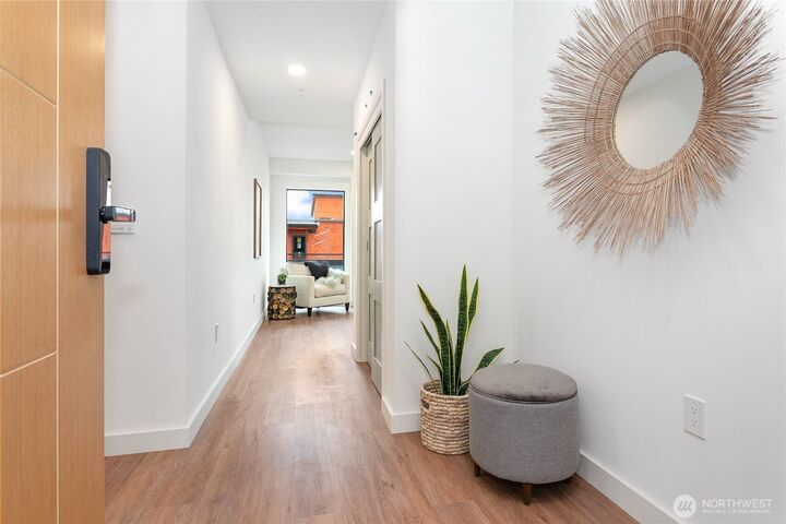 Property Photo:  1025  Granary Avenue 501  WA 98225 