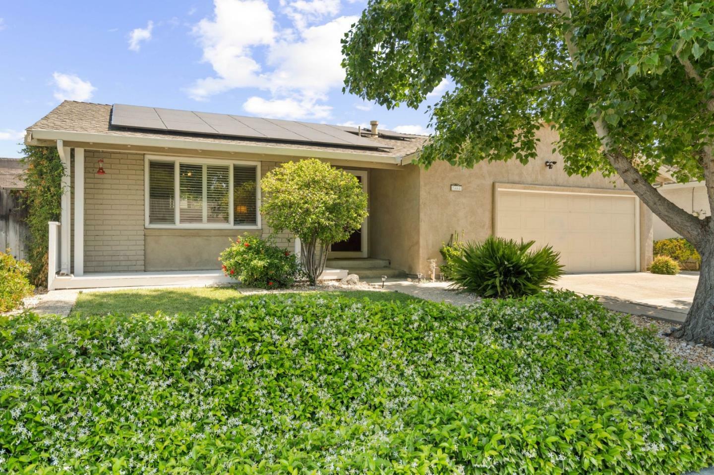 Property Photo:  5464 Chesbro Avenue  CA 95123 