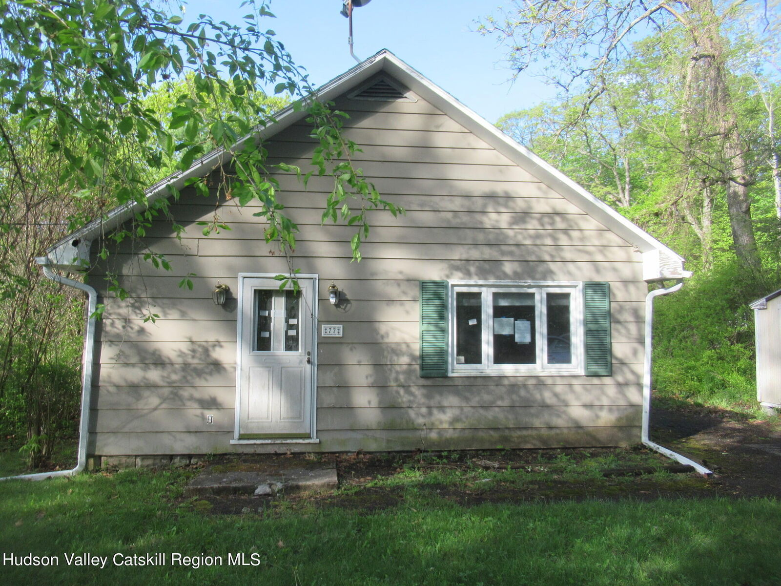 Property Photo:  77 Mountain  NY 12481 