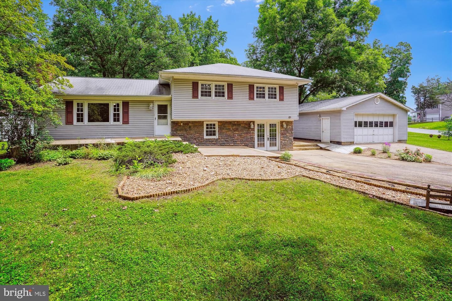 Property Photo:  1 Hidden Lake Drive  VA 22556 