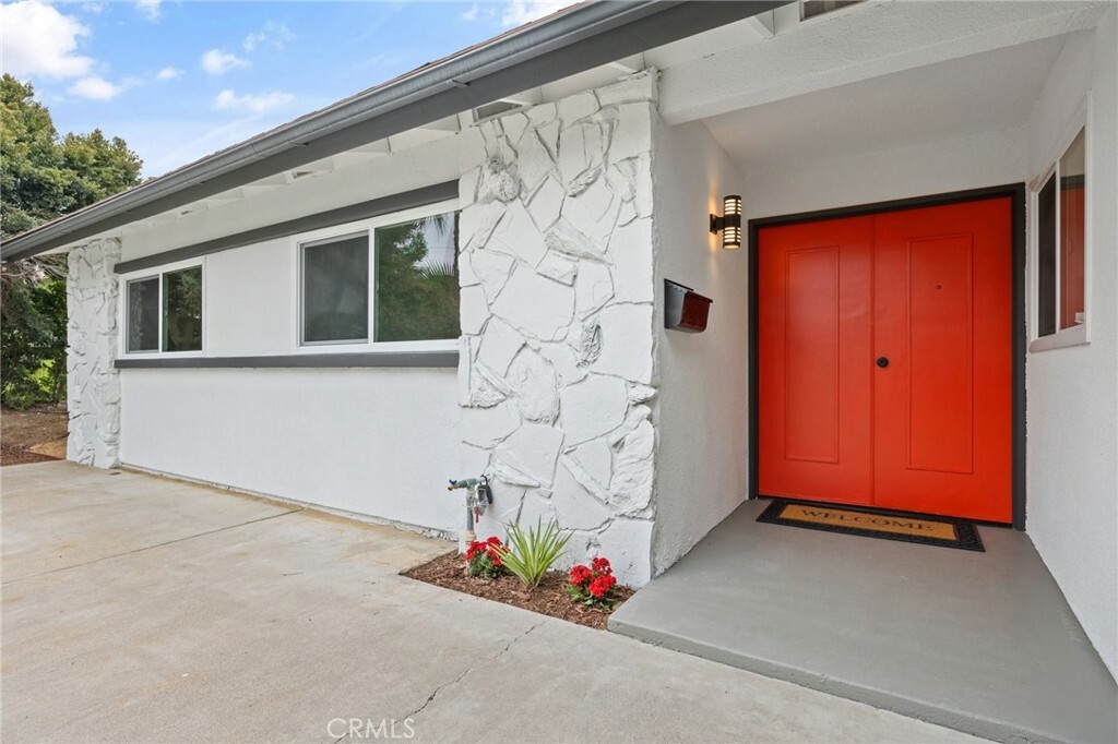 Property Photo:  4072 Casa Loma Avenue  CA 92886 