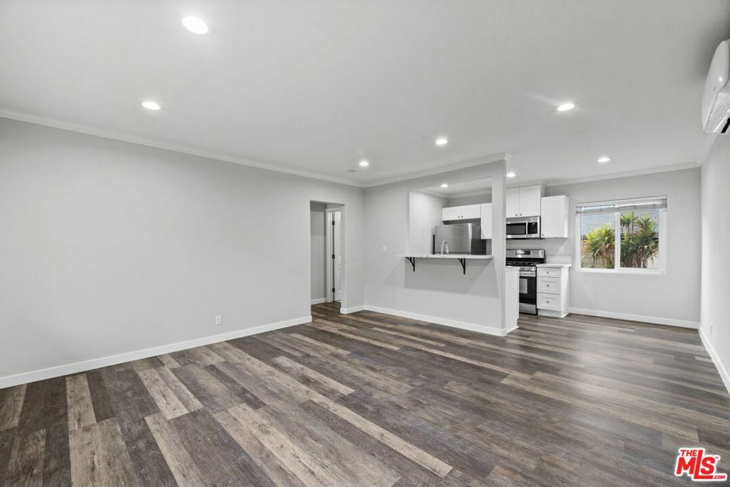 Property Photo:  1163 Raymond Avenue 2  CA 91201 