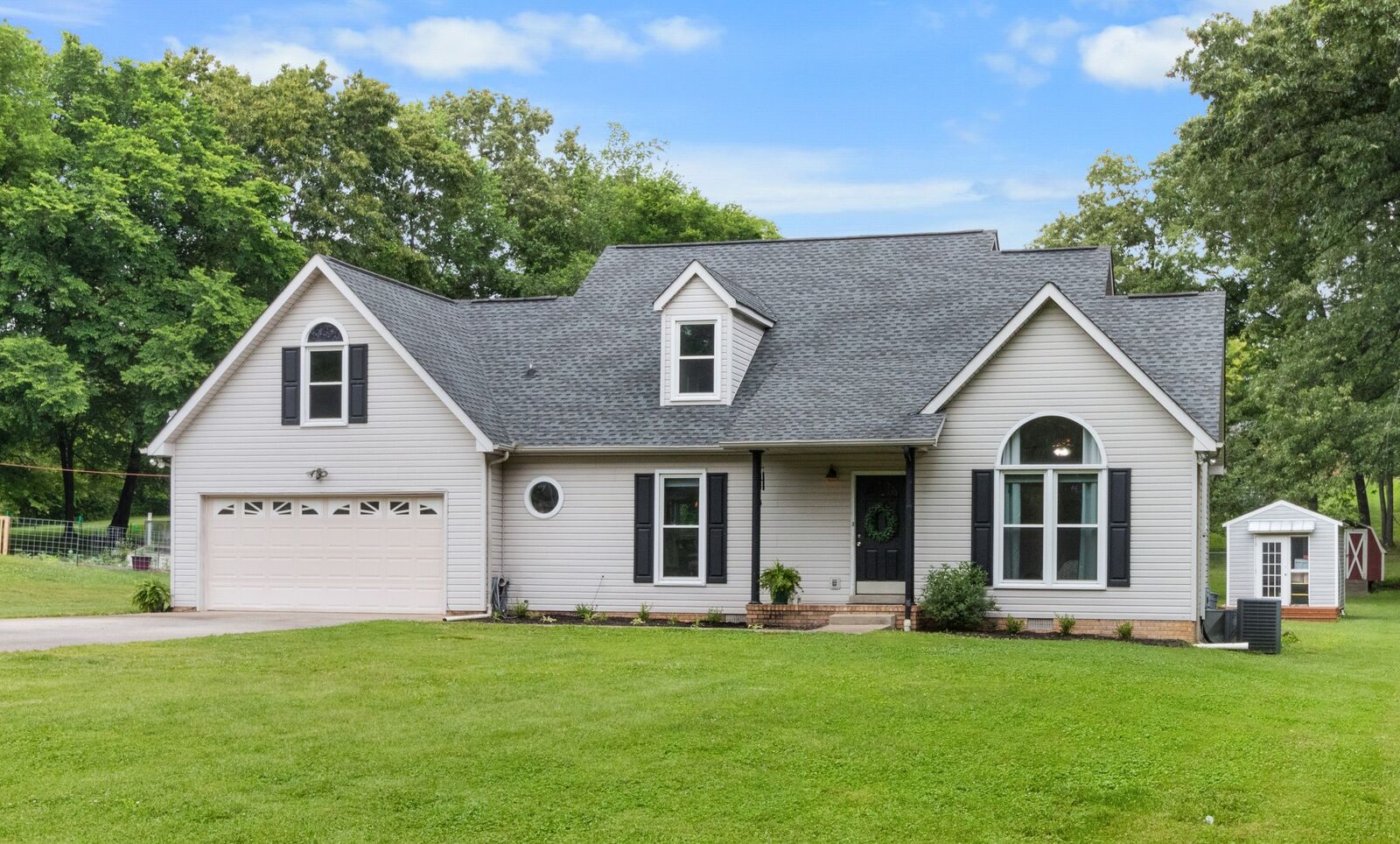 Property Photo: 567 Als Ln TN 37042