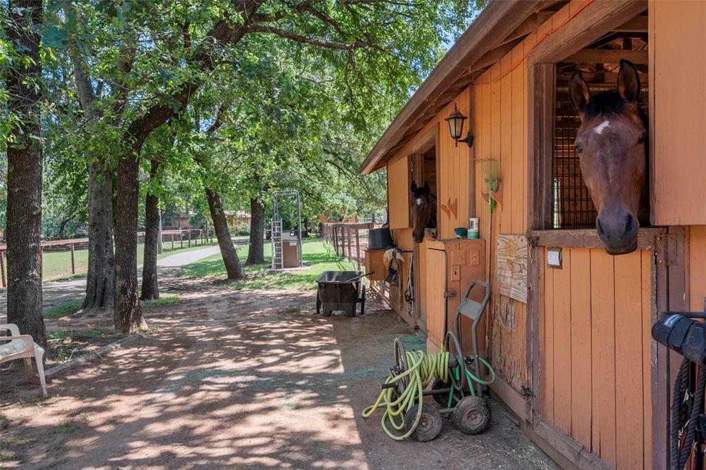 Property Photo:  108 N Briaroaks Road  TX 76028 